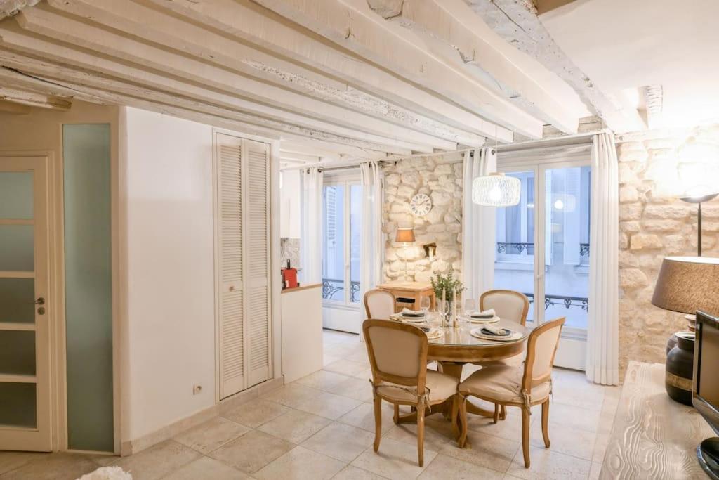 Cosy Appartement En Plein Marais Paris Exterior foto