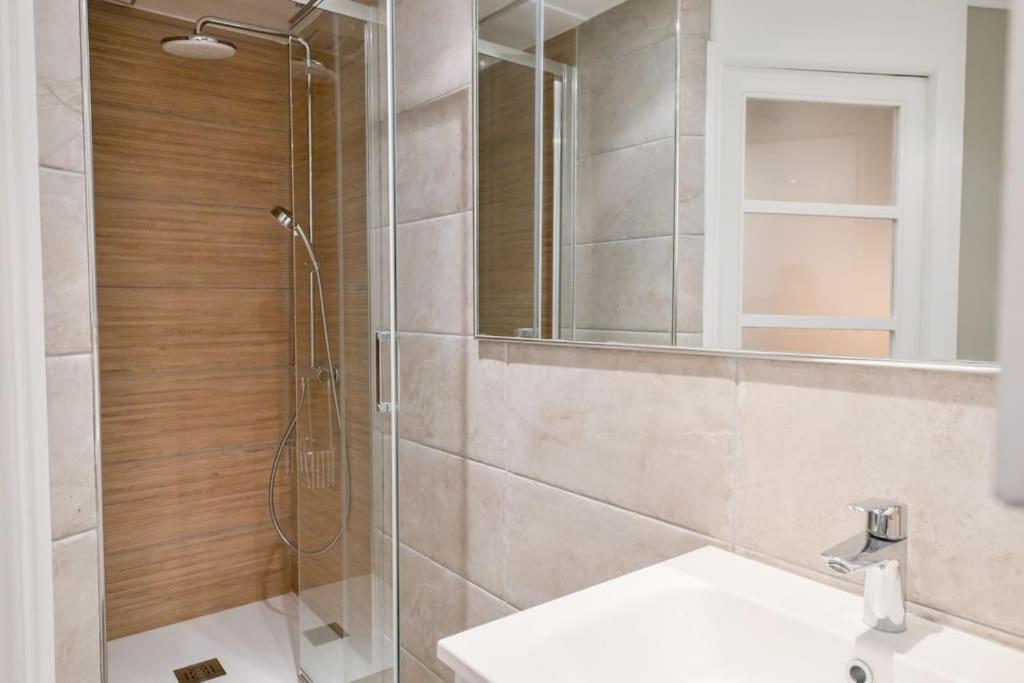 Cosy Appartement En Plein Marais Paris Exterior foto