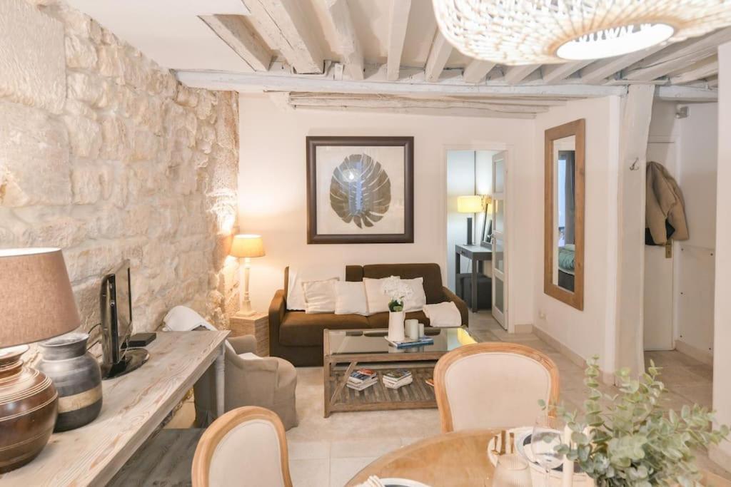 Cosy Appartement En Plein Marais Paris Exterior foto